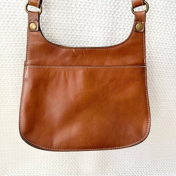 Patricia Nash London Heritage Collection Cognac Smooth Leather Saddle Crossbody - Picture 13 of 16